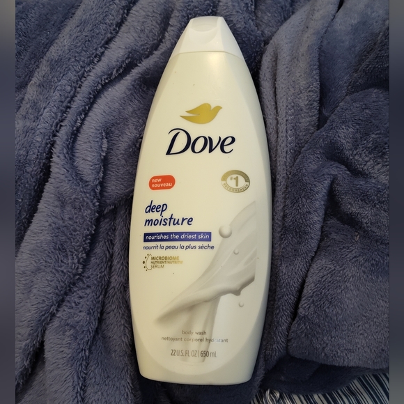 NWT!! DOVE Deep Moisture Body Wash (22oz) - Picture 1 of 4